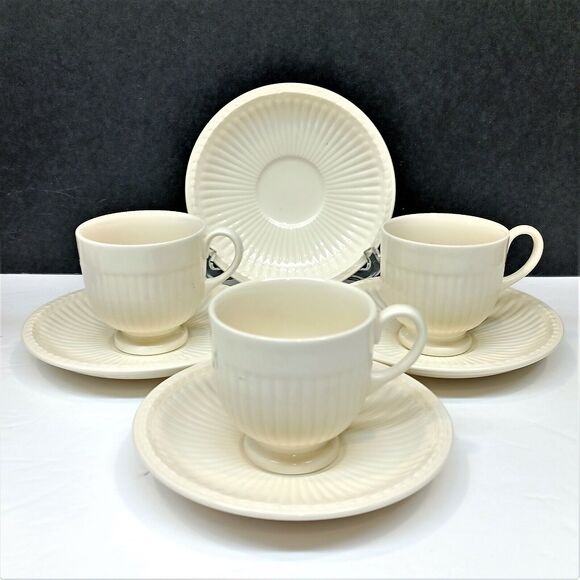 Lot / Wedgwood Edme Antique White (3) Demitasse Cups & (4) Saucers - England B2 - Picture 1 of 4